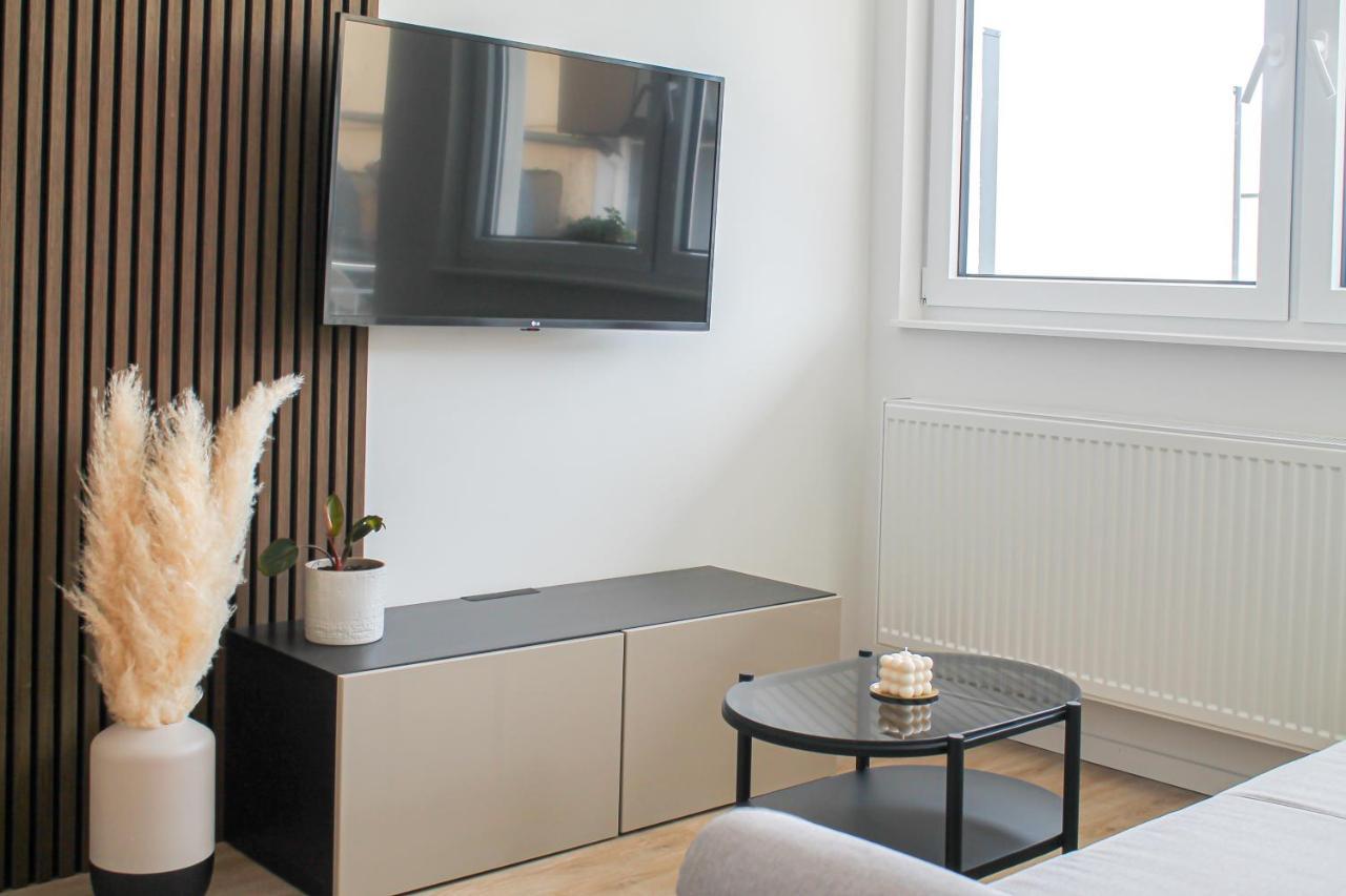 Special Apartment - Stadtnah, Balkon, Parkplatz, E-Ladestation, Gitterbox Fuer Fahrraeder, Fitnessstudio Koblenc Exteriér fotografie